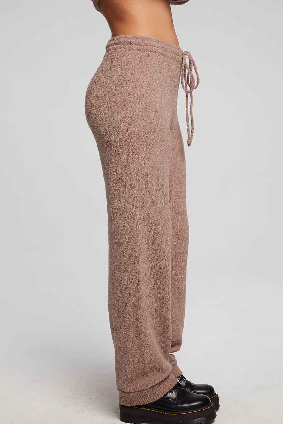 Weekend Warm Taupe Joggers – chaser